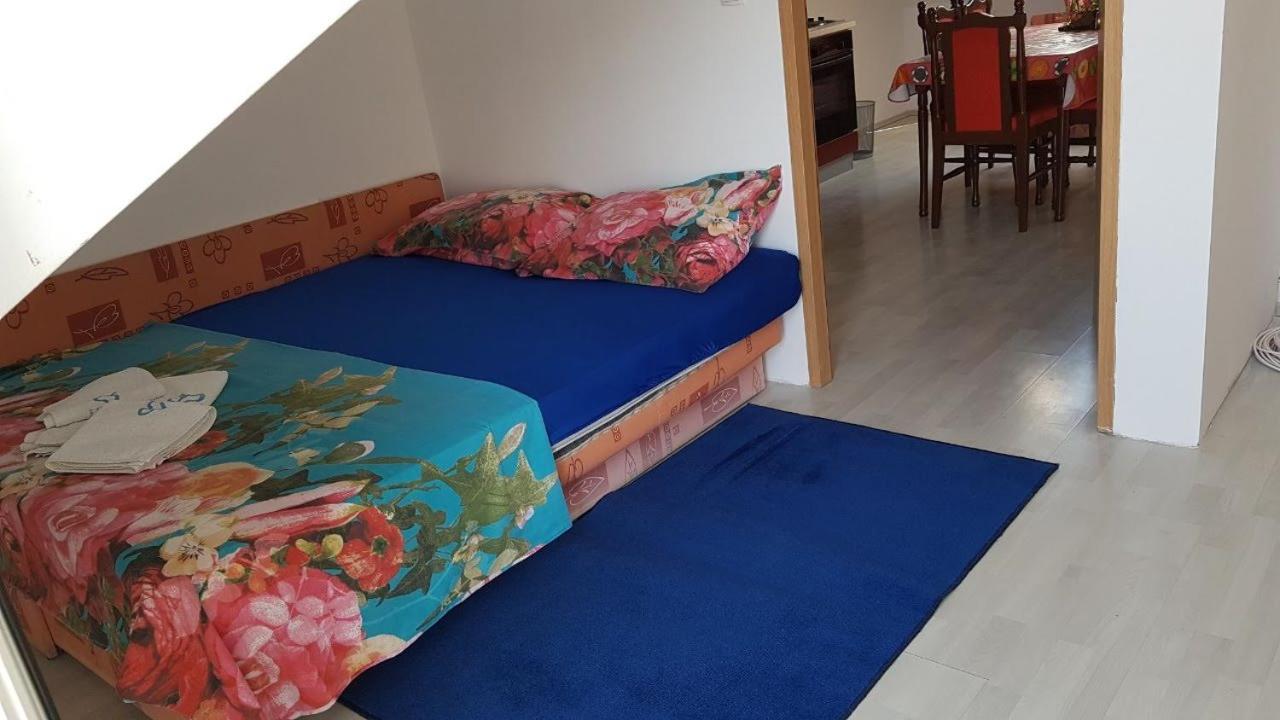 Apartments Angie Биоград на Мору Екстериор снимка