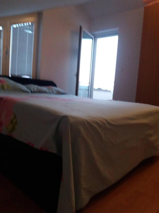 Apartments Angie Биоград на Мору Екстериор снимка