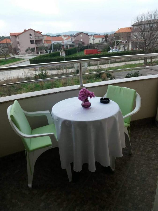 Apartments Angie Биоград на Мору Екстериор снимка