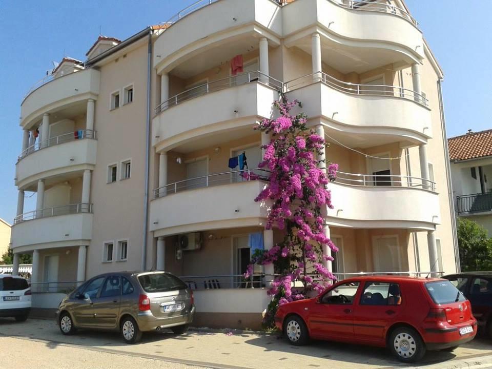 Apartments Angie Биоград на Мору Екстериор снимка