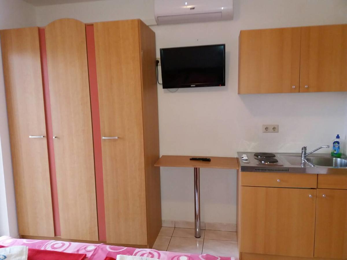 Apartments Angie Биоград на Мору Екстериор снимка